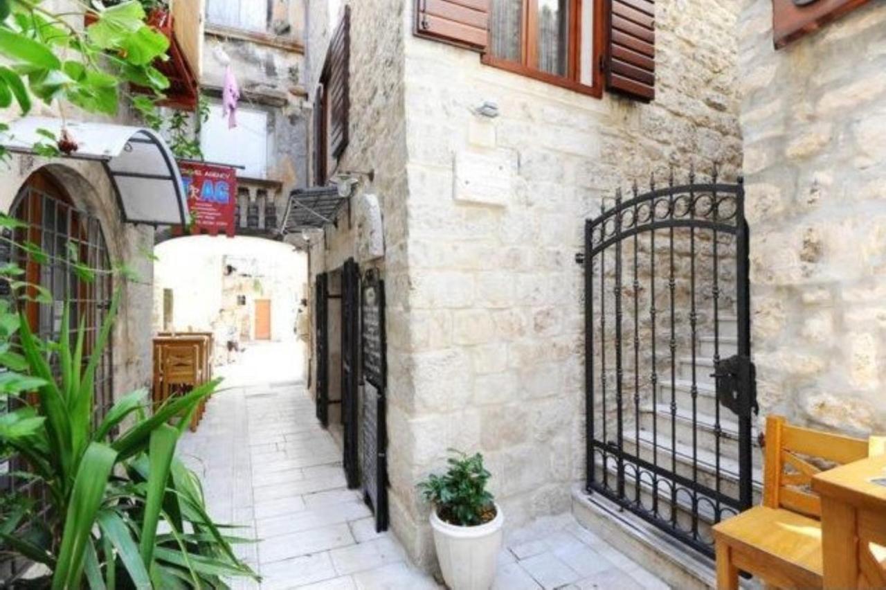 Apartment Capo Family & Capo Studio -Old Town-Parking Trogir Luaran gambar