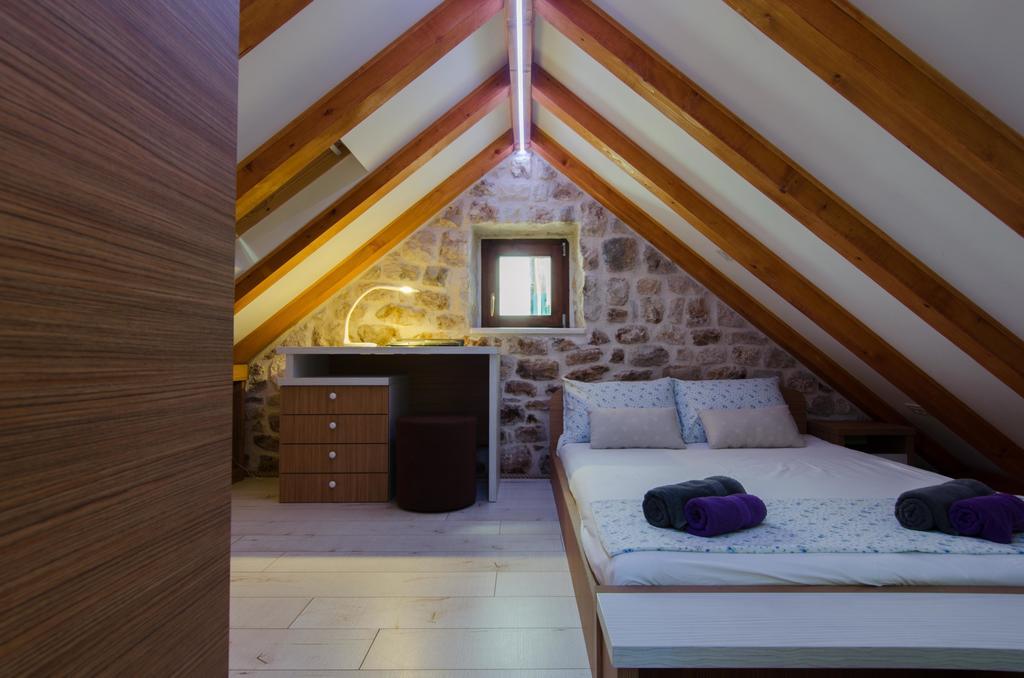 Apartment Capo Family & Capo Studio -Old Town-Parking Trogir Bilik gambar